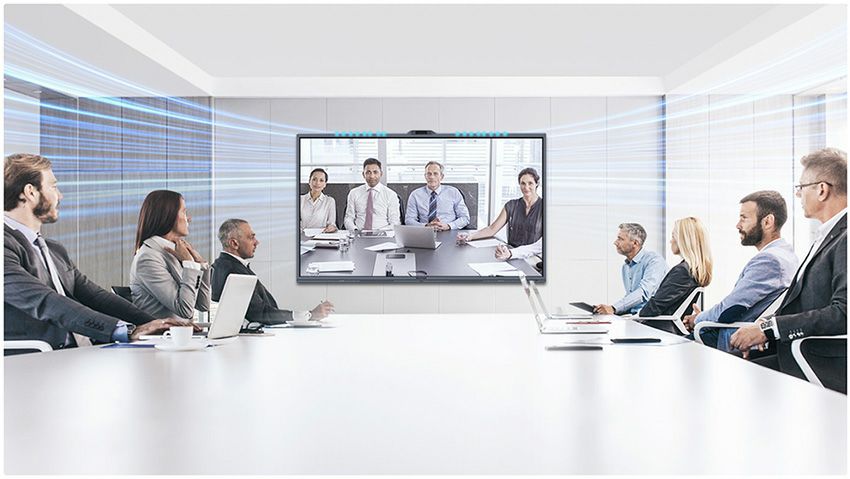 Interaktivni ravni panel 10